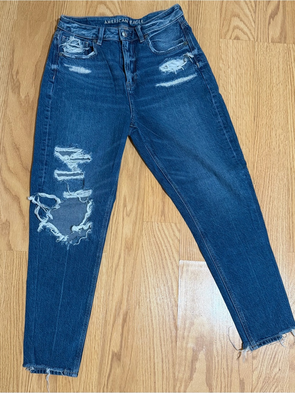 American Eagle Outfitters Women's Distressed High-Rise Dark Blue Jeans